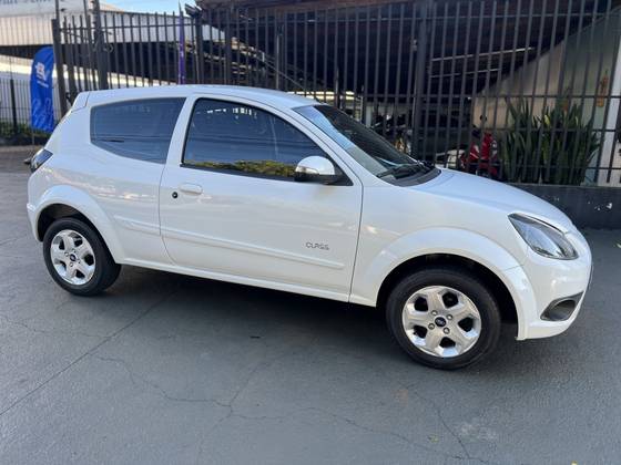 FORD KA 1.0 MPI 8V FLEX 2P MANUAL FORD KA 1.0 MPI 8V FLEX 2P MANUAL
